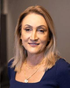 Dra. Ariete Inês Minetto